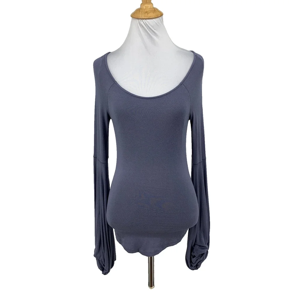 Free People Top Womens Small Blue Grey To The Tropics Blouson Sleeves Low Scoop
